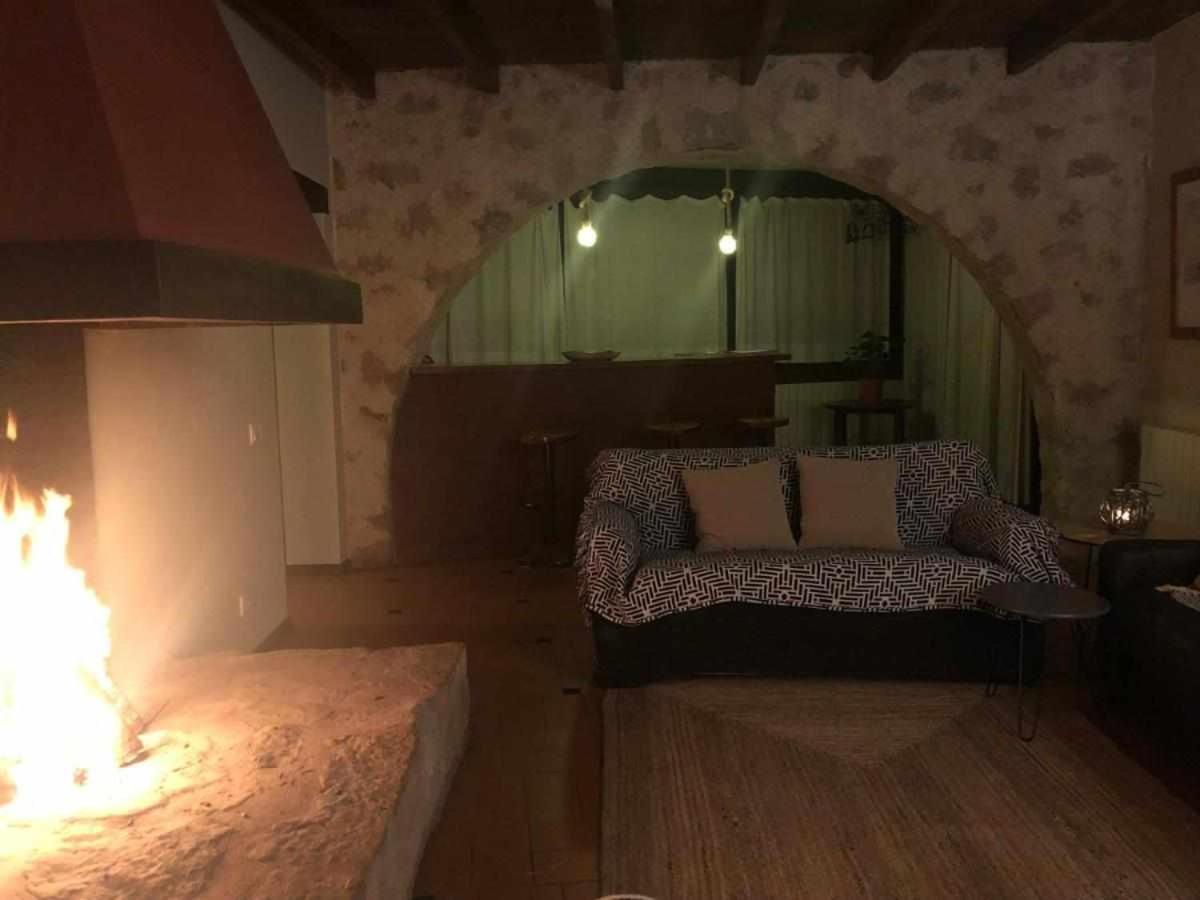 Masia Can Jou Sant Jaume de Llierca Exteriér fotografie